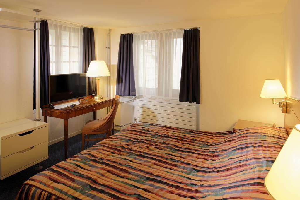 Hotel Hine Adon Fribourg Phòng bức ảnh