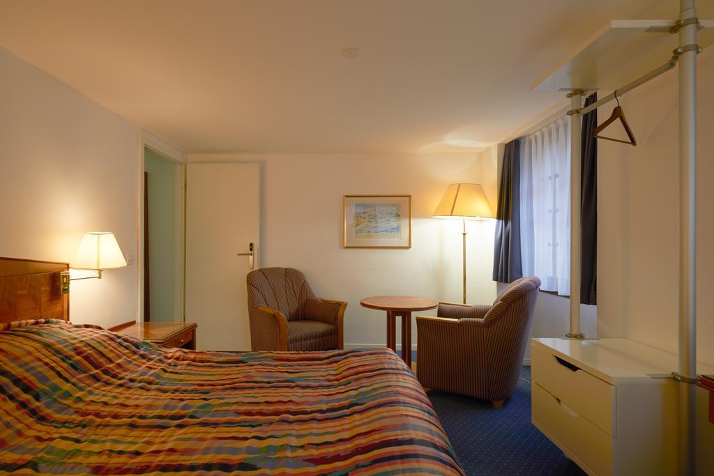 Hotel Hine Adon Fribourg Ngoại thất bức ảnh