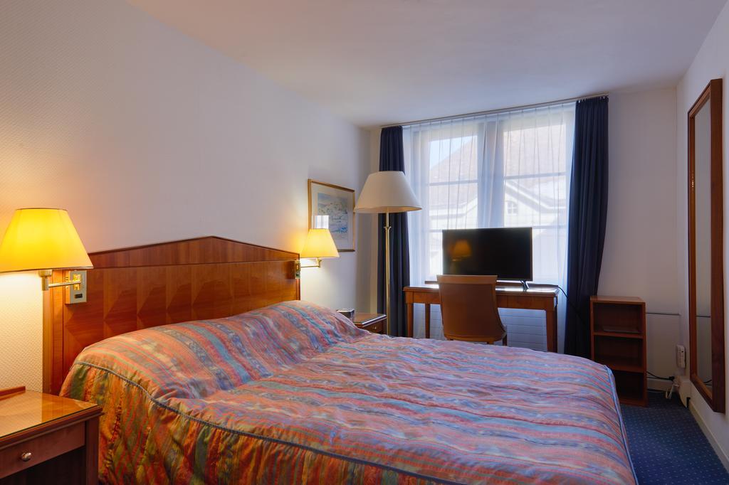 Hotel Hine Adon Fribourg Ngoại thất bức ảnh